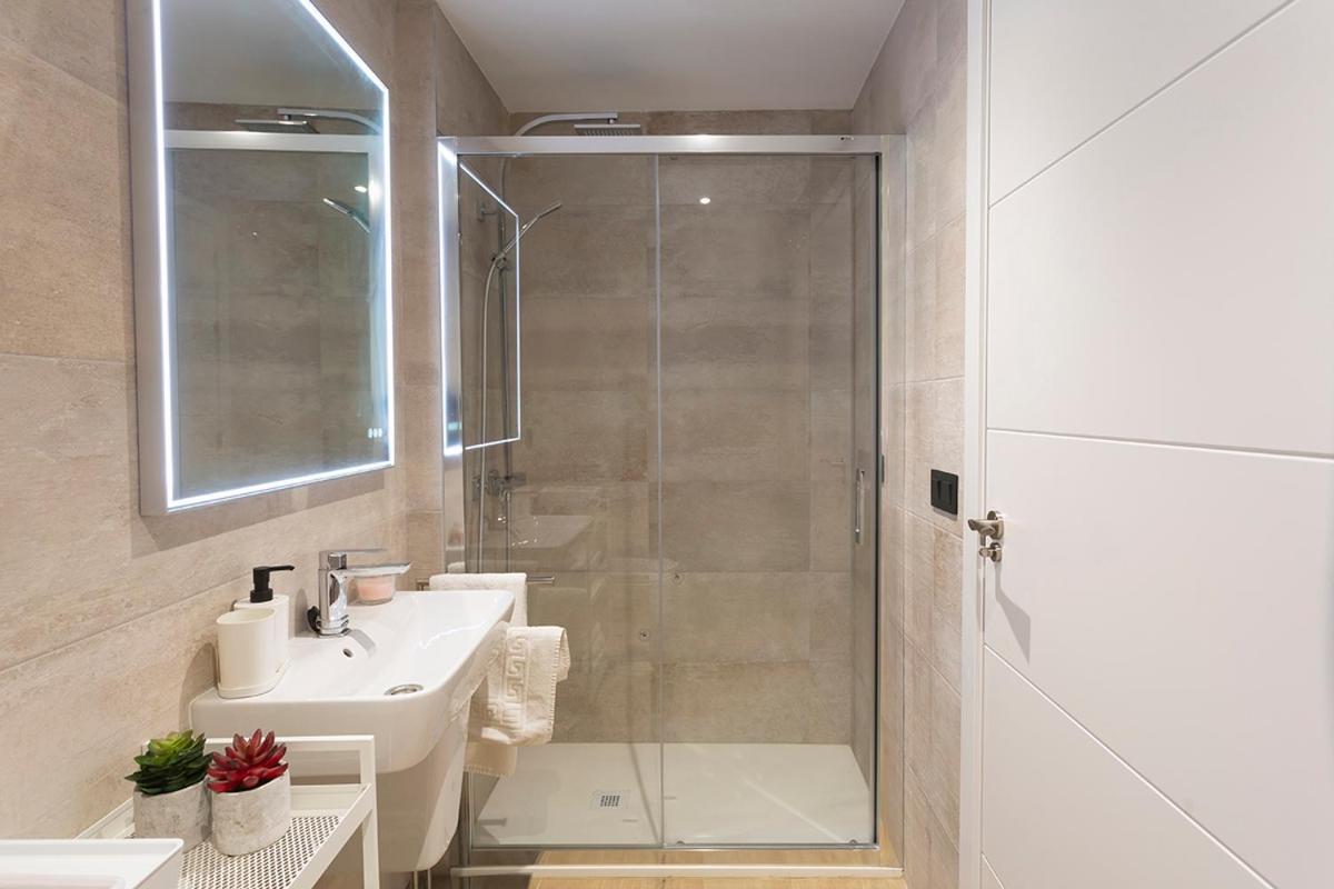 Private & Pool Goyeneta Sevilla Urban Apartment Exterior photo