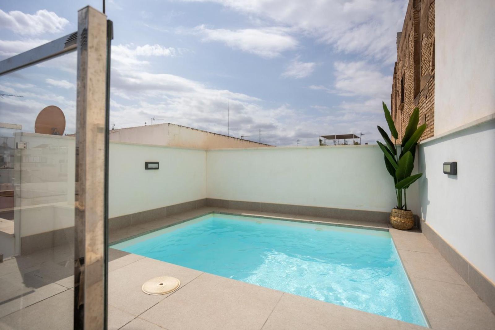 Private & Pool Goyeneta Sevilla Urban Apartment Exterior photo